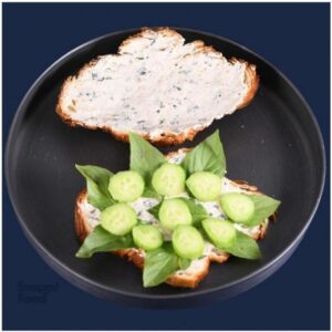 کروسان پنیر و گردو